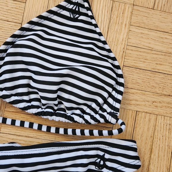 Volcom reversible stripe logo halter tie bikini swimsuit - Picture 4 of 5